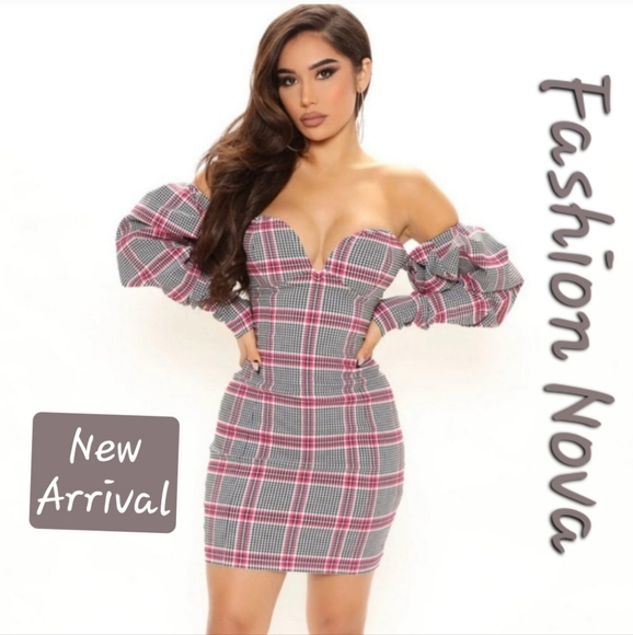 Fashion Nova Dresses & Skirts - Pink Sheath Dress with Sweetheart Neckline. NWOT Size XS